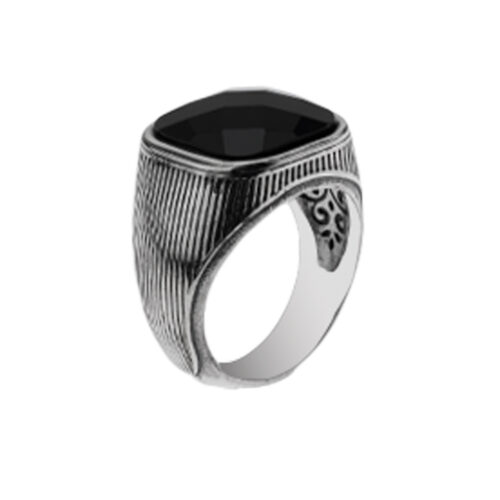 Anello rigato con gemma
